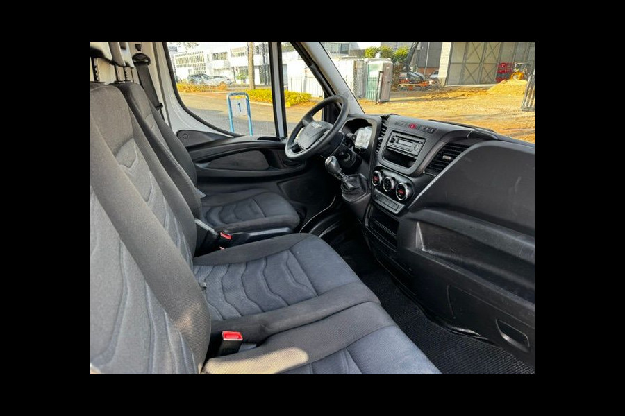 Iveco Daily 35C12 Euro 6 Bakwagen met Laadbak 179.000km Airco/ECC