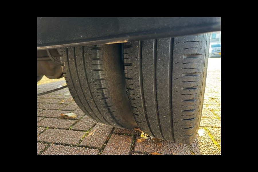 Iveco Daily 35C12 Euro 6 Bakwagen met Laadbak 179.000km Airco/ECC
