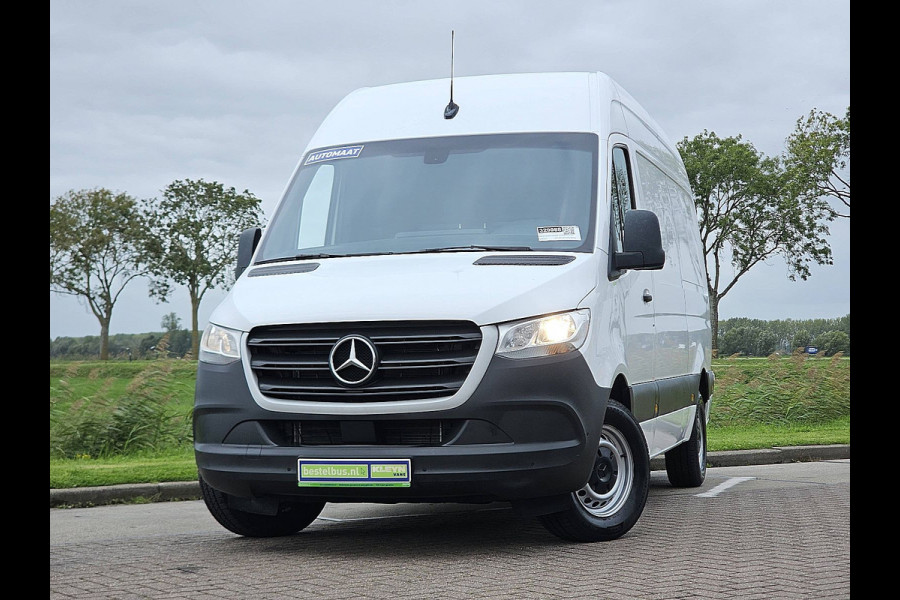 Mercedes-Benz Sprinter 317 L2H2 RWD Cruise control, Airco, Pdc, Mbux, Carplay, Camera, Climate control, Stoelverwarming