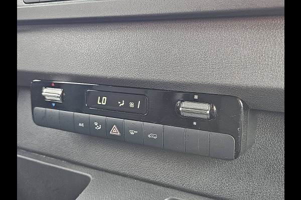 Mercedes-Benz Sprinter 317 L2H2 RWD Cruise control, Airco, Pdc, Mbux, Carplay, Camera, Climate control, Stoelverwarming
