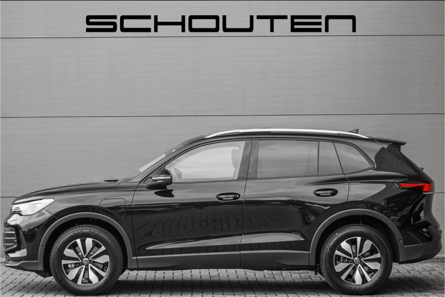 Volkswagen Tiguan 1.5 eHybrid Life IQ Pano Winterpack 360° Trekhaak ACC