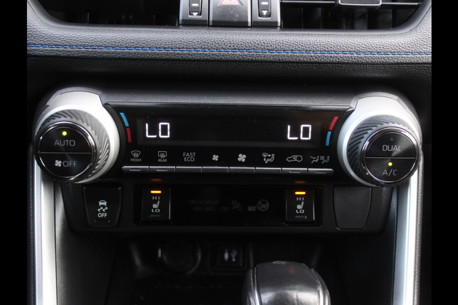 Toyota RAV4 2.5 Hybrid Business CLIMATE | ADAPCRUISE | CARPLAY | DAB | LED | LMV17 | CAMERA | ELECAKLEP | TREKHAAK
