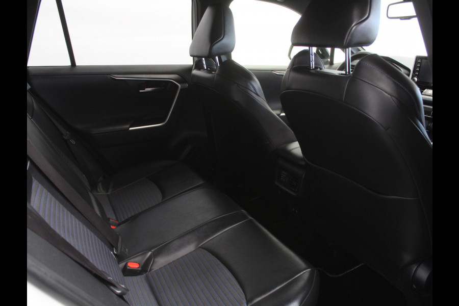 Toyota RAV4 2.5 Hybrid Business CLIMATE | ADAPCRUISE | CARPLAY | DAB | LED | LMV17 | CAMERA | ELECAKLEP | TREKHAAK