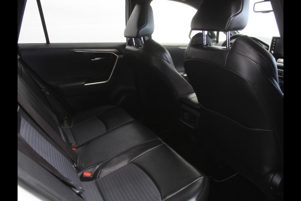 Toyota RAV4 2.5 Hybrid Business CLIMATE | ADAPCRUISE | CARPLAY | DAB | LED | LMV17 | CAMERA | ELECAKLEP | TREKHAAK
