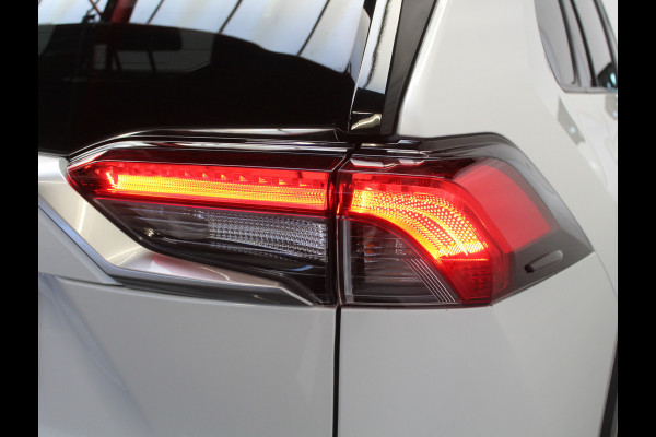 Toyota RAV4 2.5 Hybrid Business CLIMATE | ADAPCRUISE | CARPLAY | DAB | LED | LMV17 | CAMERA | ELECAKLEP | TREKHAAK