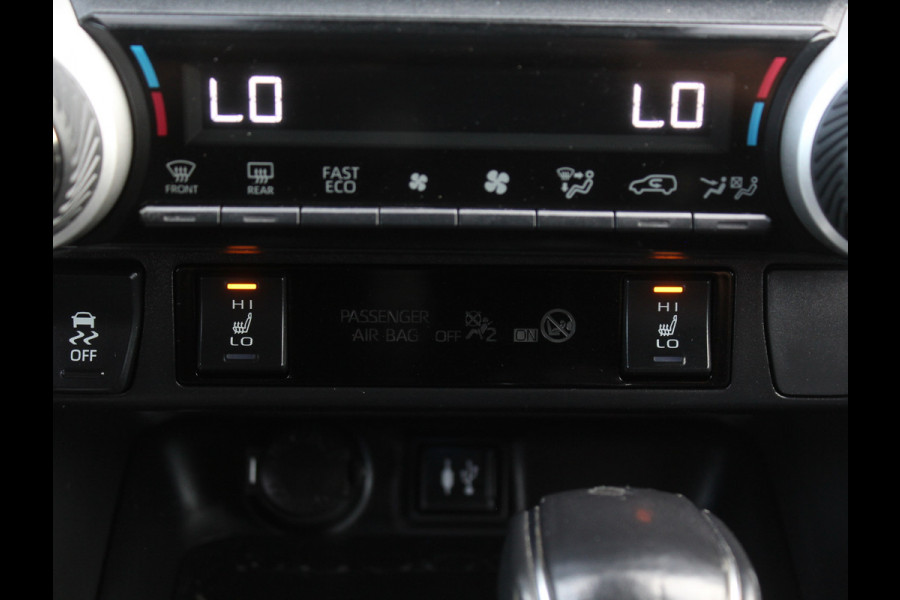 Toyota RAV4 2.5 Hybrid Business CLIMATE | ADAPCRUISE | CARPLAY | DAB | LED | LMV17 | CAMERA | ELECAKLEP | TREKHAAK