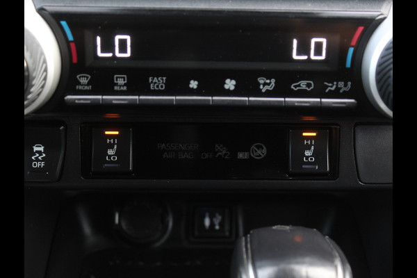 Toyota RAV4 2.5 Hybrid Business CLIMATE | ADAPCRUISE | CARPLAY | DAB | LED | LMV17 | CAMERA | ELECAKLEP | TREKHAAK