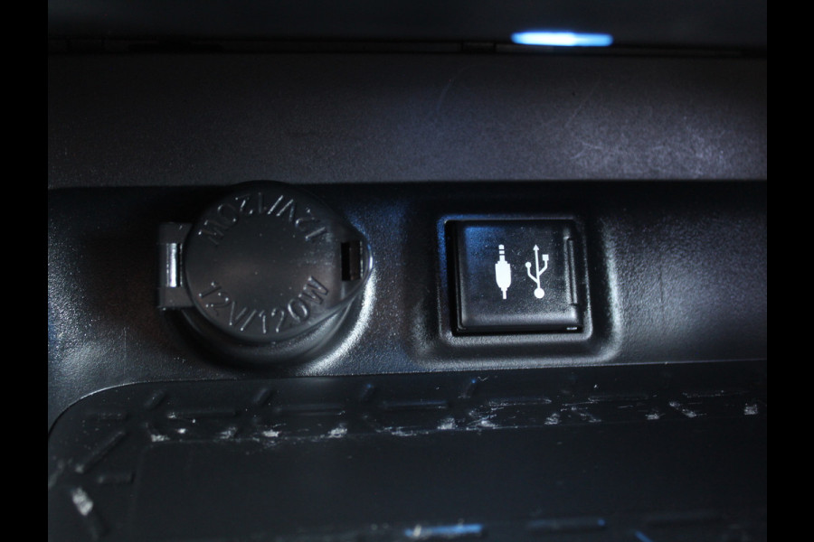 Toyota RAV4 2.5 Hybrid Business CLIMATE | ADAPCRUISE | CARPLAY | DAB | LED | LMV17 | CAMERA | ELECAKLEP | TREKHAAK