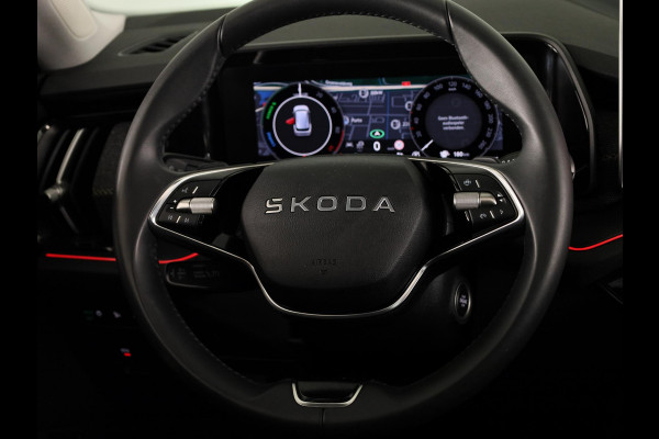 Škoda Kodiaq Business Edition 1.5 TSI PHEV 204 pk | Trekhaak wegklapbaar | Panoramadak  | akoestich pakket | All weather banden| Verlengde garantie |
