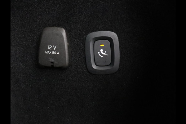 Volvo V60 2.0 B4 R-Design | Leder | Trekhaak | Black Pack | Pilot assist | Memory | Camera | Stoelverwarming | Full LED |