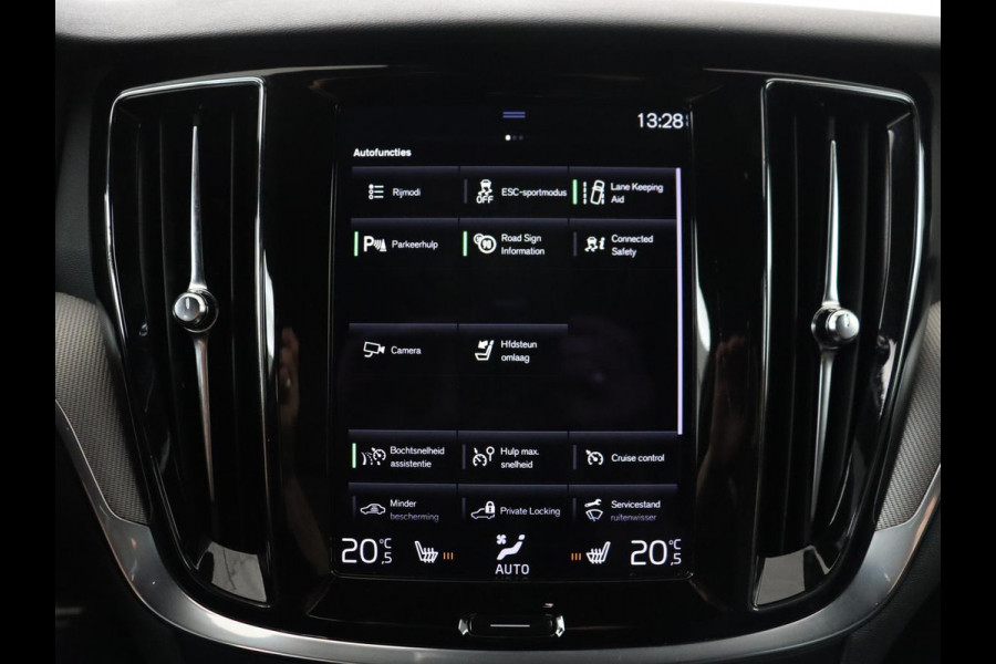 Volvo V60 2.0 B4 R-Design | Leder | Trekhaak | Black Pack | Pilot assist | Memory | Camera | Stoelverwarming | Full LED |