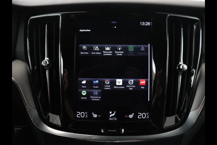 Volvo V60 2.0 B4 R-Design | Leder | Trekhaak | Black Pack | Pilot assist | Memory | Camera | Stoelverwarming | Full LED |
