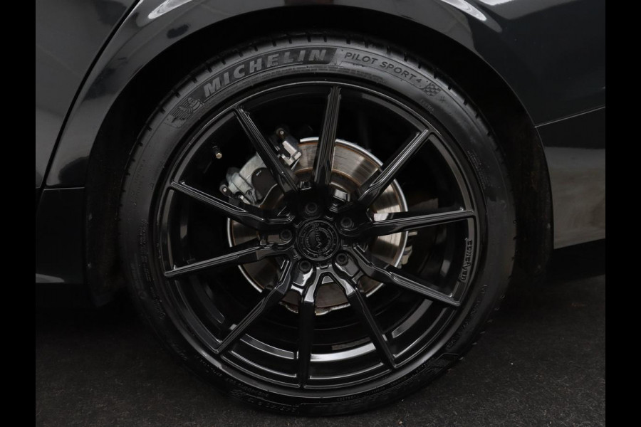 Volvo V60 2.0 B4 R-Design | Leder | Trekhaak | Black Pack | Pilot assist | Memory | Camera | Stoelverwarming | Full LED |