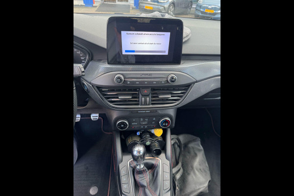 Ford FOCUS Wagon 1.0 EcoBoost ST Line Business | Trekhaak | Adaptieve cruise control | Winterpack | Camera