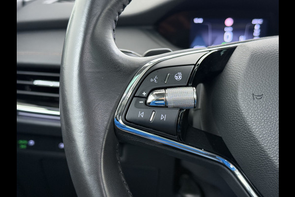 Škoda ENYAQ iV 80 204PK SOH 90% Leder Panoramadak 21" Lmv Stuurverwarming Camera Keyless entry Apple Carplay Android Auto Ecc Pdc P-Assist Cruise Control Draadloze telefoonlader Privacy Glas 1e Eigenaar Dealeronderhouden Origineel Nederlandse Auto