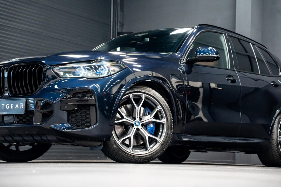 BMW X5 xDrive45e High Executive *M-Sport / Actieve-Besturing / Stoelventilatie + Massage / Panorama / Laser-verlichting / HUD / Keyless*