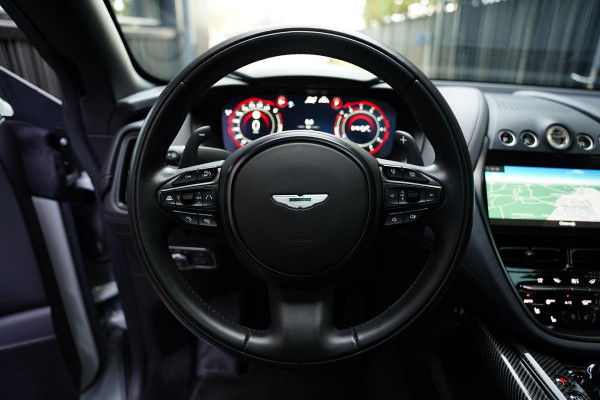 Aston Martin Dbx 4.0 V8 707 / Carbon / Elek. Trekhaak