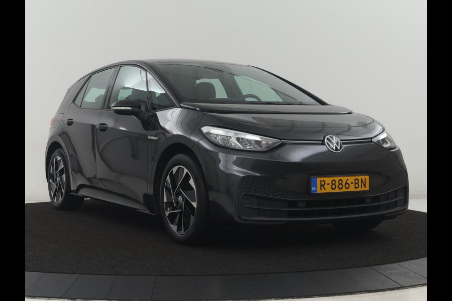 Volkswagen Id.3 Pro 58 kWh | SOH 92.1% | Leder/alcantara | Adaptive cruise | Stuur/stoel verwarming | Carplay | Camera | Park assist | Sfeerverlichting |