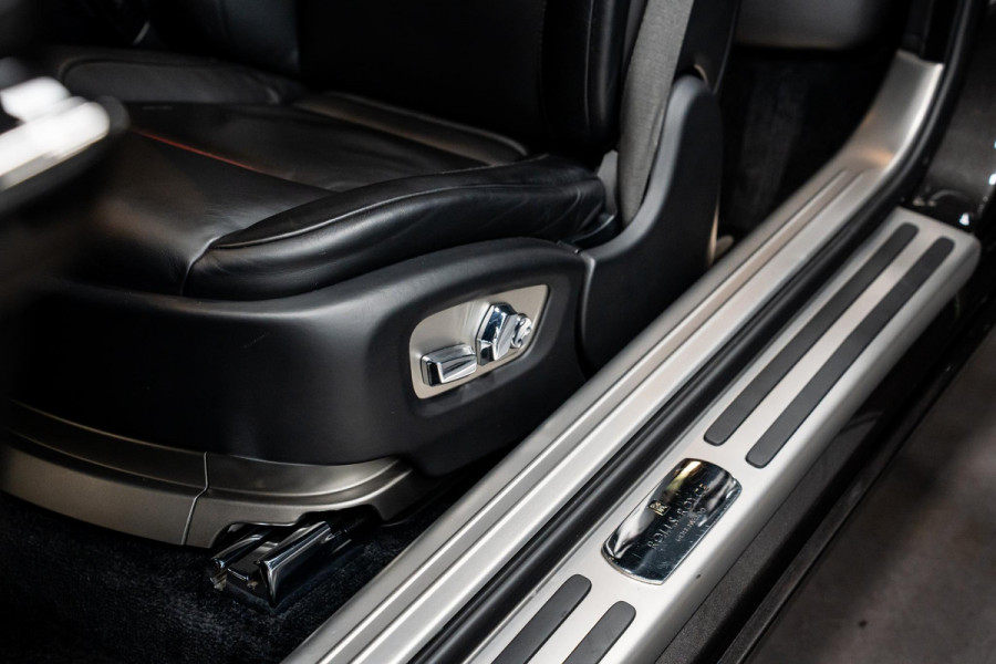 Rolls-Royce Wraith 6.6 V12 *Bespoke Audio / Starlight hemelbekleding / Night-vision / HUD / Surround-View / Keyless*