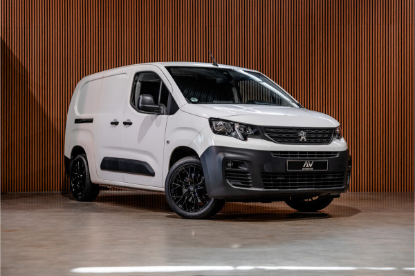 Peugeot Partner 1.5 BlueHDI Long L2H1 | Automaat | CarPlay | Navigatie | F1 Flippers | 3-Zitter | Cruise control | PDC | Dealer onderhouden | Nieuwe APK