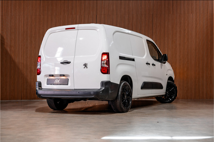 Peugeot Partner 1.5 BlueHDI Long L2H1 | Automaat | CarPlay | Navigatie | F1 Flippers | 3-Zitter | Cruise control | PDC | Dealer onderhouden | Nieuwe APK