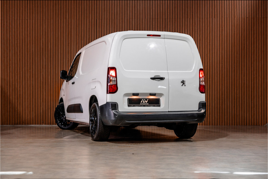 Peugeot Partner 1.5 BlueHDI Long L2H1 | Automaat | CarPlay | Navigatie | F1 Flippers | 3-Zitter | Cruise control | PDC | Dealer onderhouden | Nieuwe APK