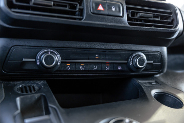 Peugeot Partner 1.5 BlueHDI Long L2H1 | Automaat | CarPlay | Navigatie | F1 Flippers | 3-Zitter | Cruise control | PDC | Dealer onderhouden | Nieuwe APK