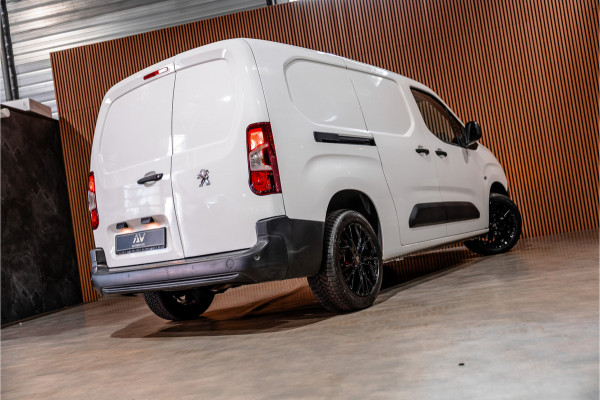 Peugeot Partner 1.5 BlueHDI Long L2H1 | Automaat | CarPlay | Navigatie | F1 Flippers | 3-Zitter | Cruise control | PDC | Dealer onderhouden | Nieuwe APK