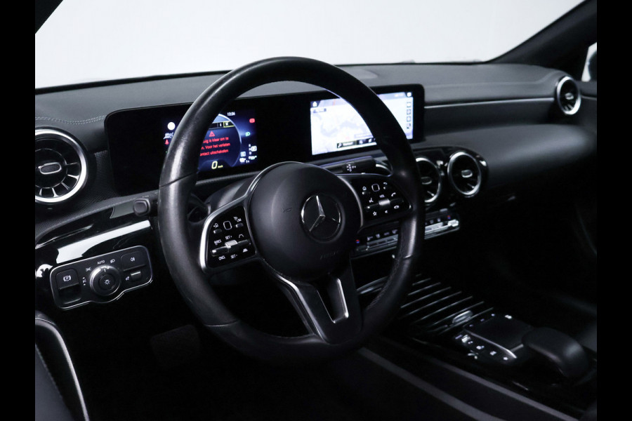 Mercedes-Benz CLA-Klasse Shooting Brake 250 e Business Solution AMG Limited (APPLE CARPLAY,BLACK PACK,CRUISE,NAVI,LED,LEDER,PDC)