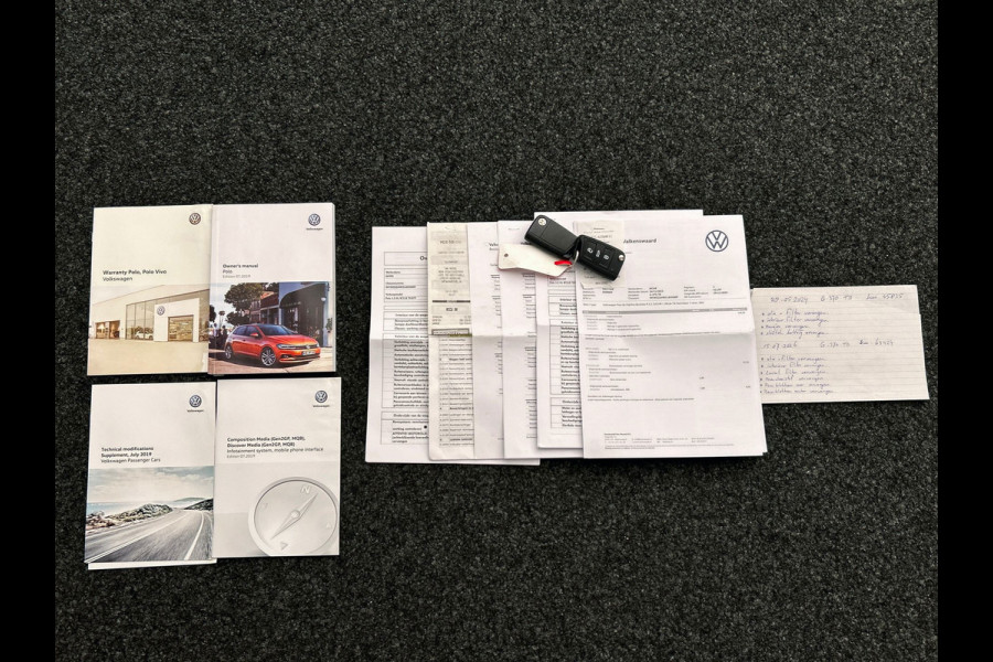 Volkswagen Polo 1.5 TSI Highline Business R | Origineel NL | Panoramadak | Carplay | Camera | Stoelverwarming | Adaptieve Cruise |
