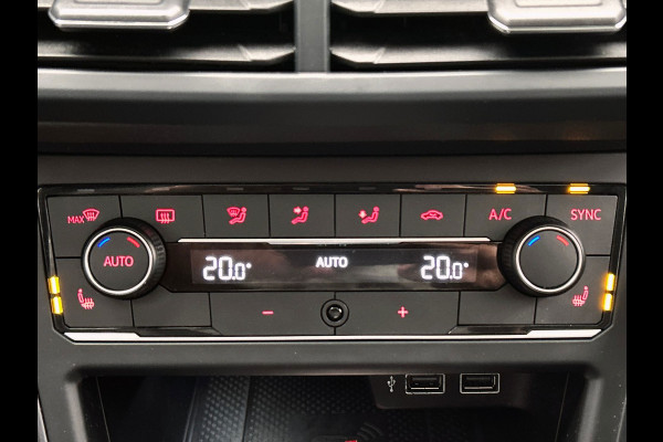 Volkswagen Polo 1.5 TSI Highline Business R | Origineel NL | Panoramadak | Carplay | Camera | Stoelverwarming | Adaptieve Cruise |