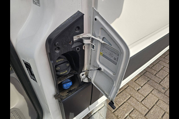 Volkswagen Crafter 35 2.0 TDI L4H3 Comfortline Cruise control, Airco, Standkachel, Pdc, Carplay, Navi, Camera, Lane-assist, Stoelverwarming, 3T-trekhaak