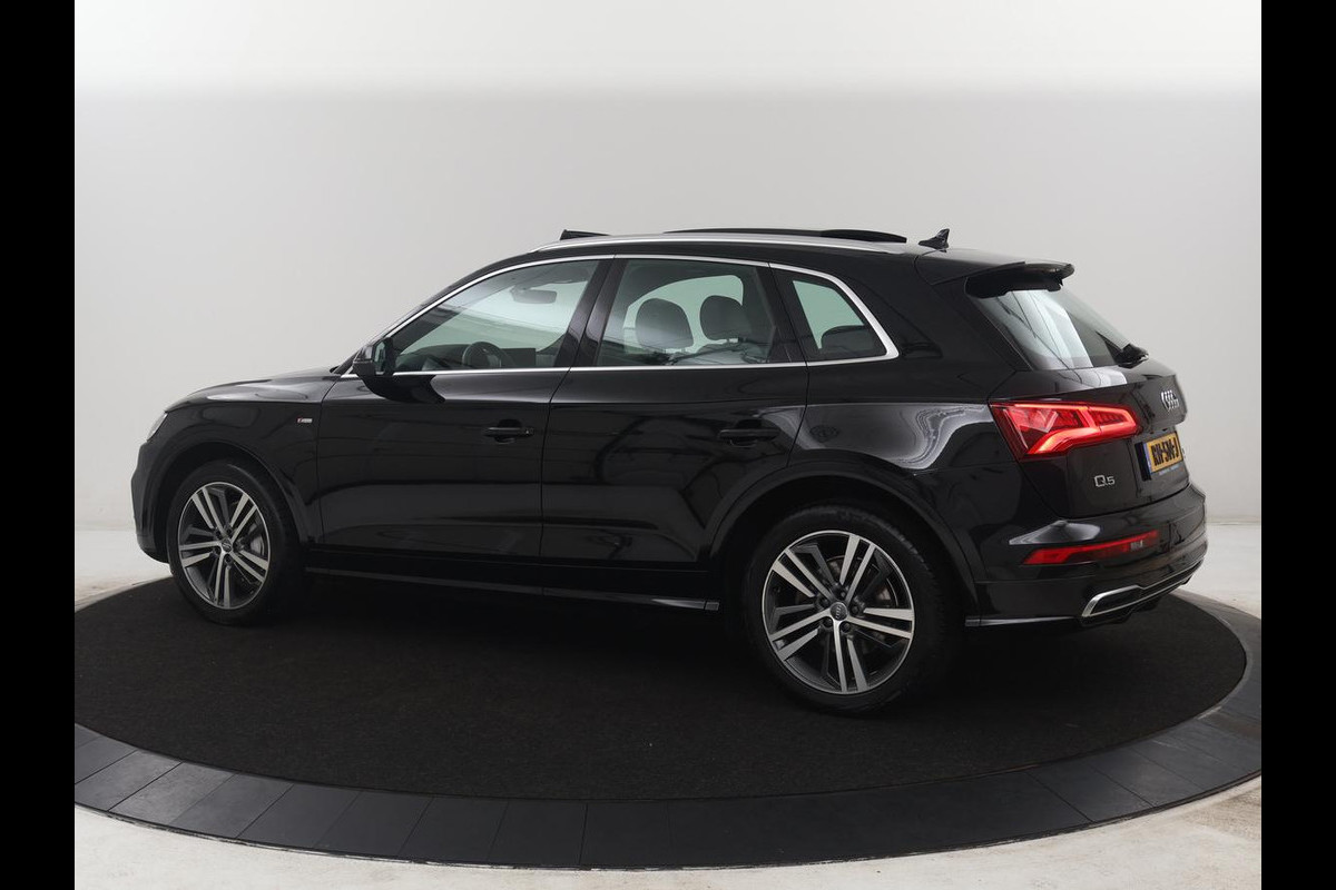 Audi Q5 2.0 TFSI quattro S-Line Launch Edition | Panoramadak | Adaptive cruise | Half Leder | Virtual Dashboard | Camera | Park assist | Stoelverwarming | Full LED | Dodehoek detectie |