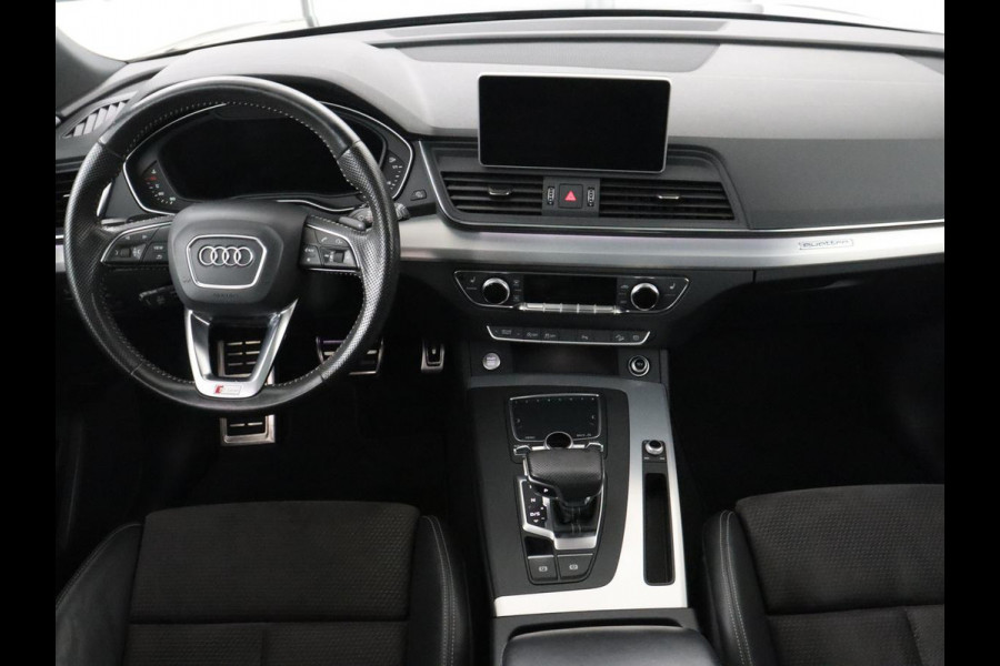 Audi Q5 2.0 TFSI quattro S-Line Launch Edition | Panoramadak | Adaptive cruise | Half Leder | Virtual Dashboard | Camera | Park assist | Stoelverwarming | Full LED | Dodehoek detectie |