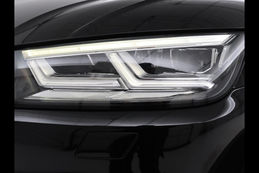 Audi Q5 2.0 TFSI quattro S-Line Launch Edition | Panoramadak | Adaptive cruise | Half Leder | Virtual Dashboard | Camera | Park assist | Stoelverwarming | Full LED | Dodehoek detectie |