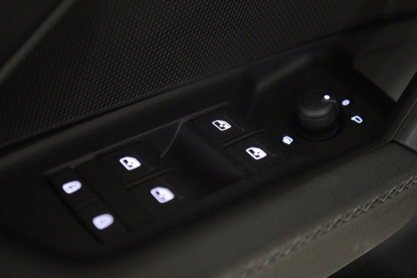Audi A3 Limousine 35 TFSI S Edition 3x S-Line PANO/CARPLAY/KEYLESS/ACC/VOL