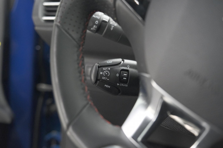 Peugeot 308 SW PureTech 130 GT-line | Black Pack | Panoramadak | Camera | Adaptieve Cruise Control