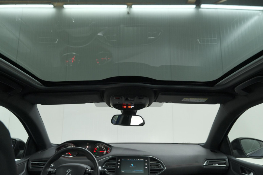 Peugeot 308 SW PureTech 130 GT-line | Black Pack | Panoramadak | Camera | Adaptieve Cruise Control