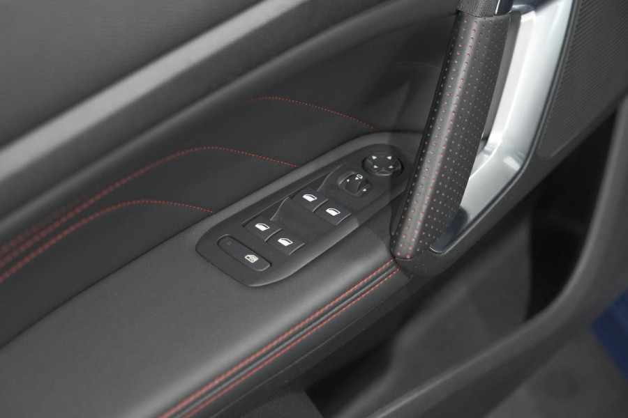 Peugeot 308 SW PureTech 130 GT-line | Black Pack | Panoramadak | Camera | Adaptieve Cruise Control