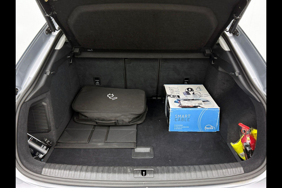 Audi Q3 Sportback 45 TFSIe S-Line PANO | CAMERA | FULL-LED