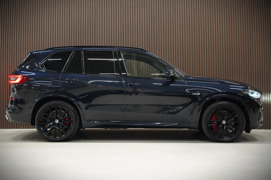 BMW X5 xDrive45e High Executive M Sport | Panoramadak | Head-Up Display | Harman Kardon | Camera | Stoelverwarming | Softclose | Memory Seat | Luchtvering | Laser | Adaptive Cruise Control | Trekhaak | Achterbank Verwarmd | App