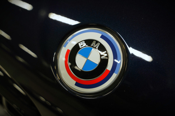 BMW X5 xDrive45e High Executive M Sport | Panoramadak | Head-Up Display | Harman Kardon | Camera | Stoelverwarming | Softclose | Memory Seat | Luchtvering | Laser | Adaptive Cruise Control | Trekhaak | Achterbank Verwarmd | App