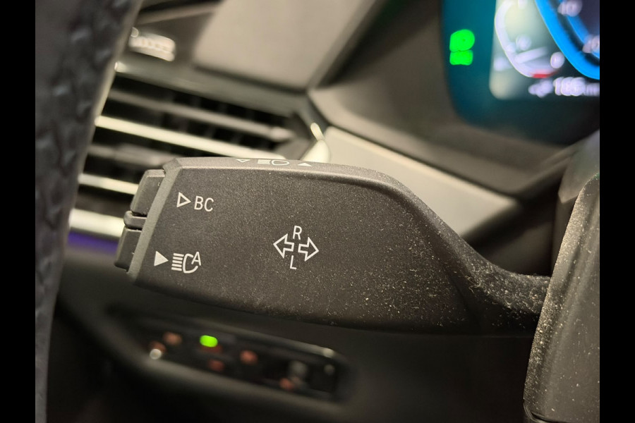 BMW X5 xDrive45e High Executive M Sport | Panoramadak | Head-Up Display | Harman Kardon | Camera | Stoelverwarming | Softclose | Memory Seat | Luchtvering | Laser | Adaptive Cruise Control | Trekhaak | Achterbank Verwarmd | App