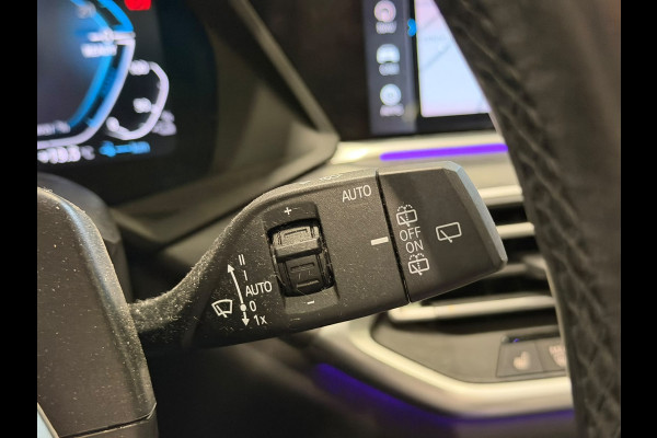 BMW X5 xDrive45e High Executive M Sport | Panoramadak | Head-Up Display | Harman Kardon | Camera | Stoelverwarming | Softclose | Memory Seat | Luchtvering | Laser | Adaptive Cruise Control | Trekhaak | Achterbank Verwarmd | App