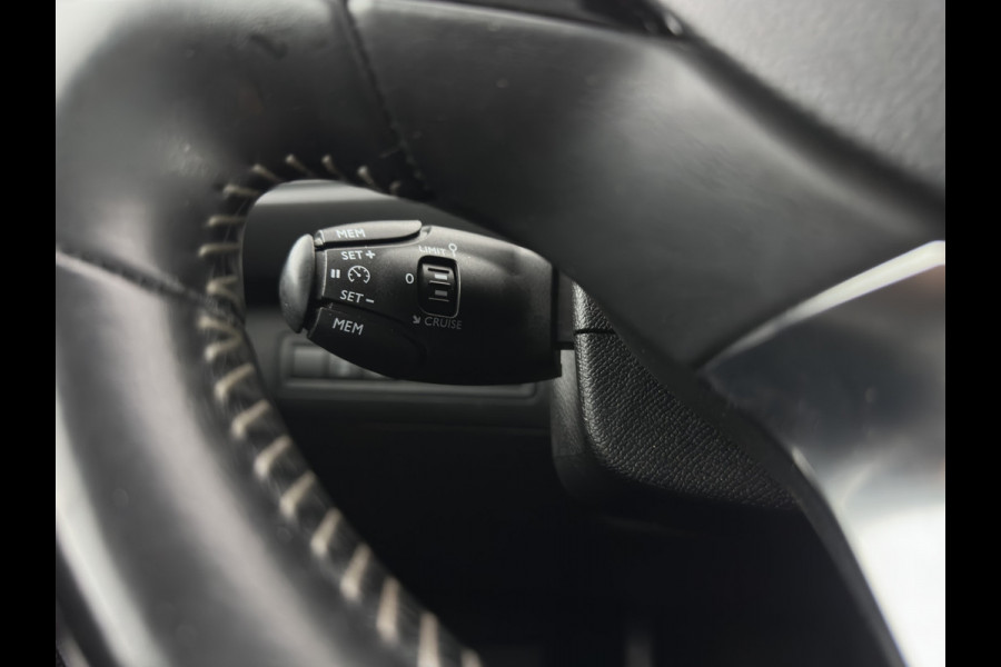 Peugeot 308 SW 1.5 BlueHDi Blue Lease Premium (INCL.BTW) *PANO | LEATHER-MICROFIBRE | FULL-LED | DENON-AUDIO | BLIND-SPOT | SPORT-SEATS | NAVI-FULLMAP | KEYLESS | DAB | LANE-ASSIST | CAMERA | ECC | CARPLAY | PDC | 17''ALU*