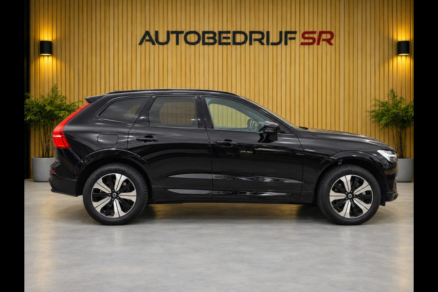 Volvo XC60 2.0 T6 Plug-in hybrid AWD Ultimate Dark Pano! Trekhaak! Electrische Kofferklep! Stoelverwarming! Stuurverwarming!