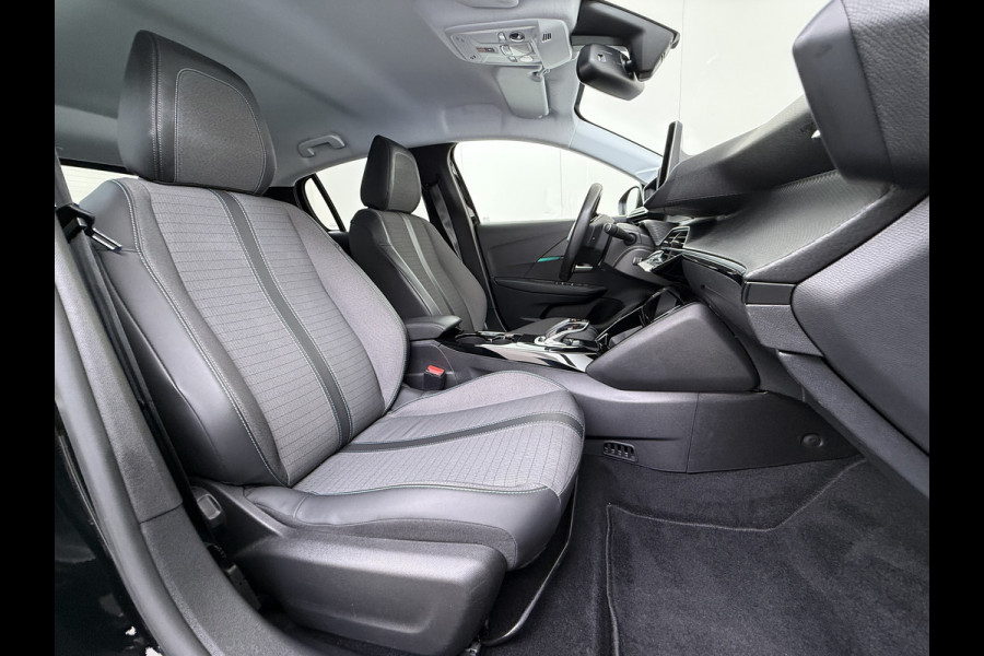 Peugeot e-208 EV Allure Pack 50kWh Stoelverwarming 3D-Navi 360°Camera Ecc Bluetooth Apple Carplay Android Auto Regen-Lichtsensor Cruise Control Led Privacy Glas Isofix Origineel Nederlandse Auto