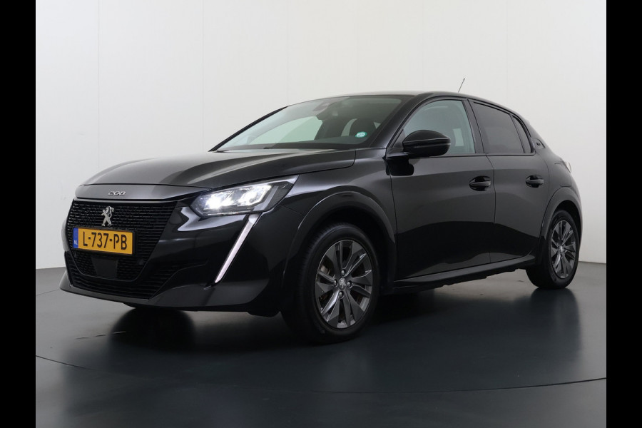 Peugeot e-208 EV Allure Pack 50kWh Stoelverwarming 3D-Navi 360°Camera Ecc Bluetooth Apple Carplay Android Auto Regen-Lichtsensor Cruise Control Led Privacy Glas Isofix Origineel Nederlandse Auto
