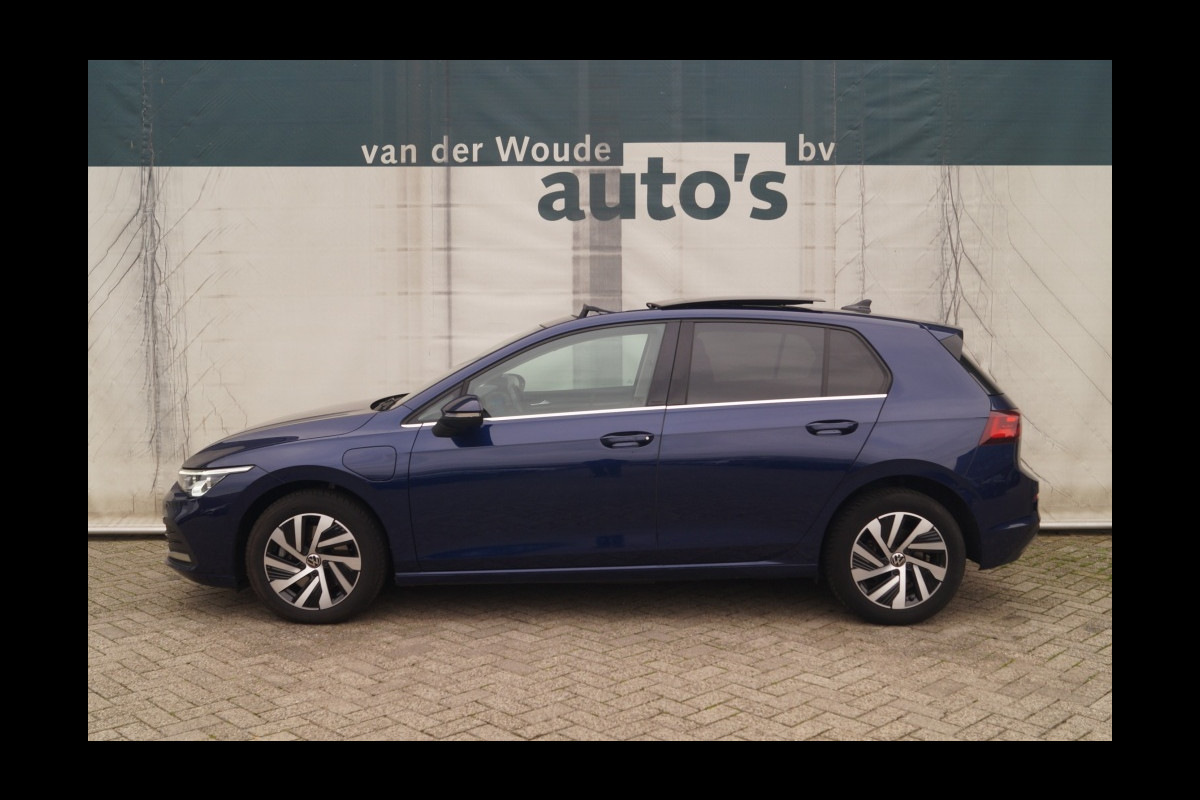 Volkswagen Golf 1.4 eHybrid PHEV Style -PANO-NAVI-ECC-LED-PDC-