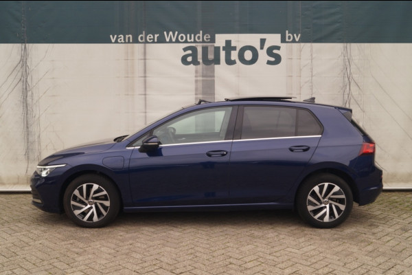 Volkswagen Golf 1.4 eHybrid PHEV Style -PANO-NAVI-ECC-LED-PDC-